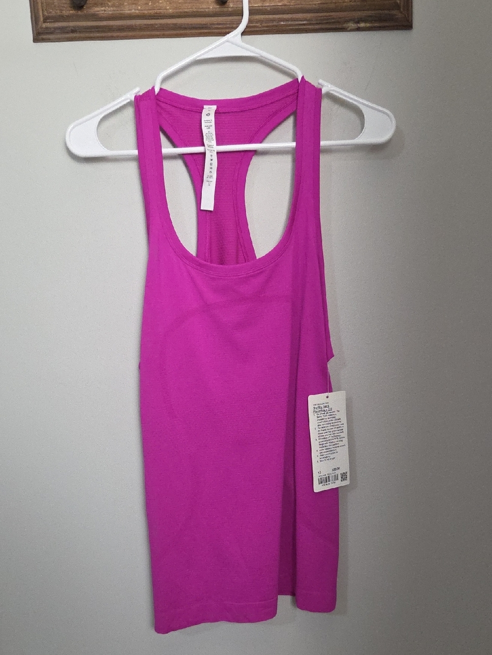 NWT Lululemon Swiftly Tech Racerback Tank Top Purple Highlight/Magenta Purple 10